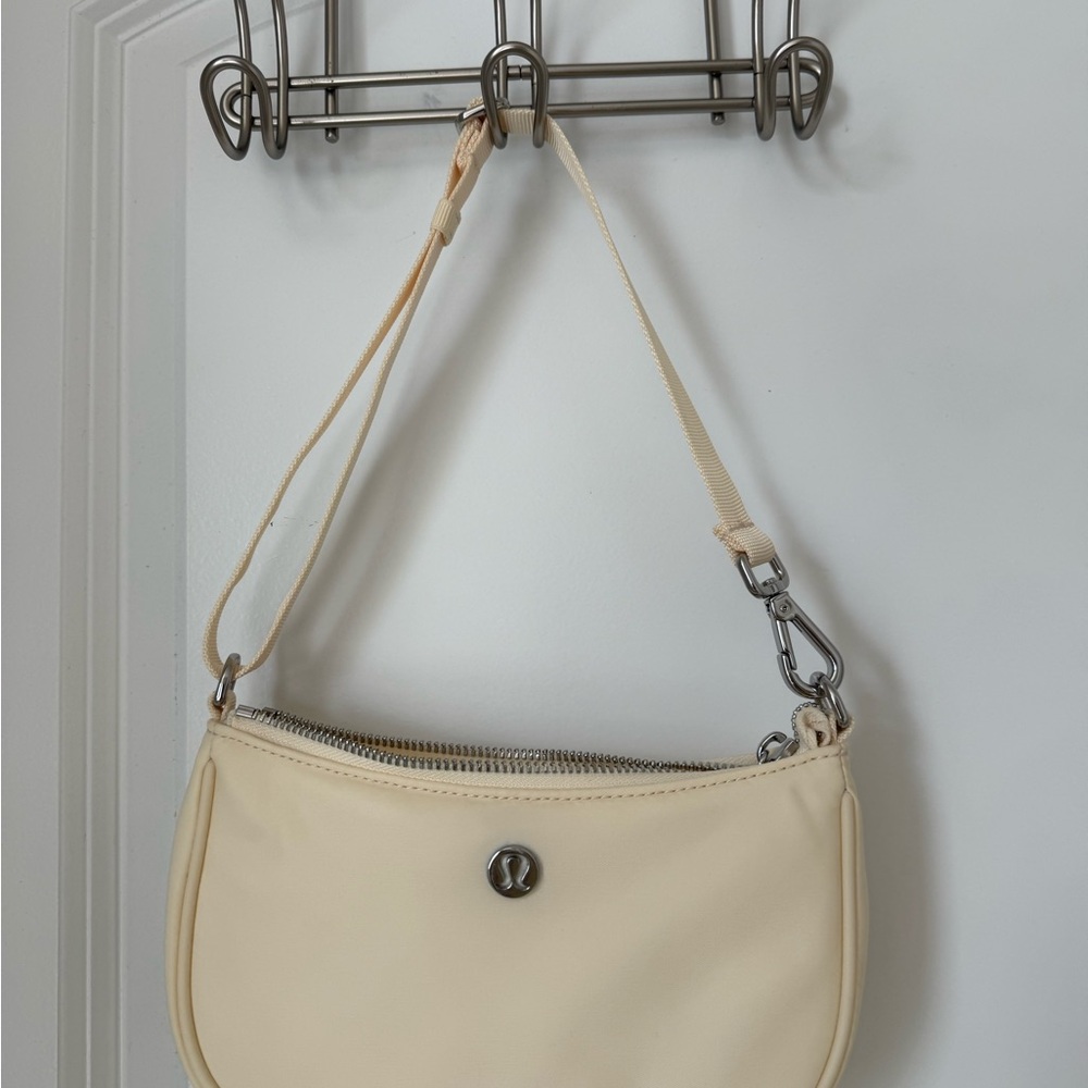 Lululemon Athletica City Essentials Mini Shoulder Bag 1L
